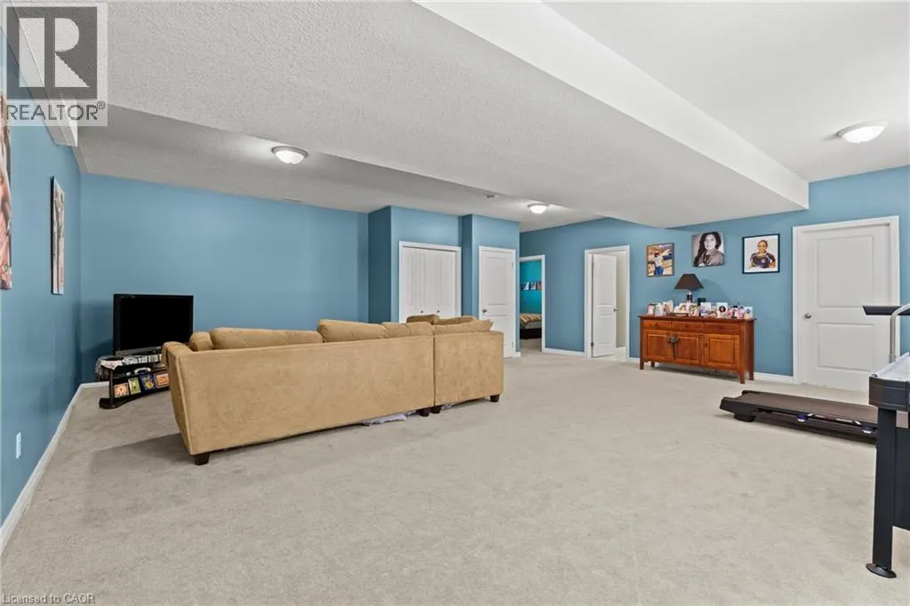 92 WHITE WATER Drive