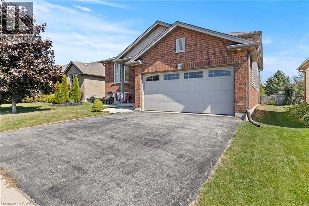 92 WHITE WATER Drive
