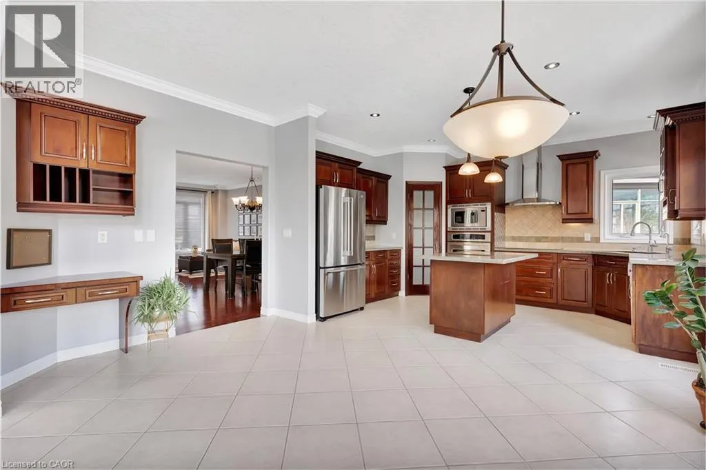 510 FOREST GATE Crescent