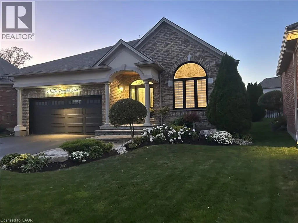 43 MACDONALD Crescent