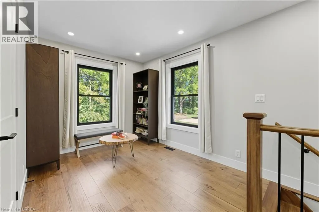 115 LAKESHORE Road