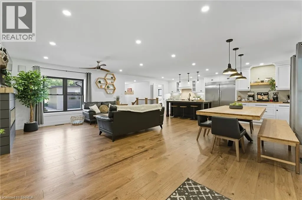 115 LAKESHORE Road