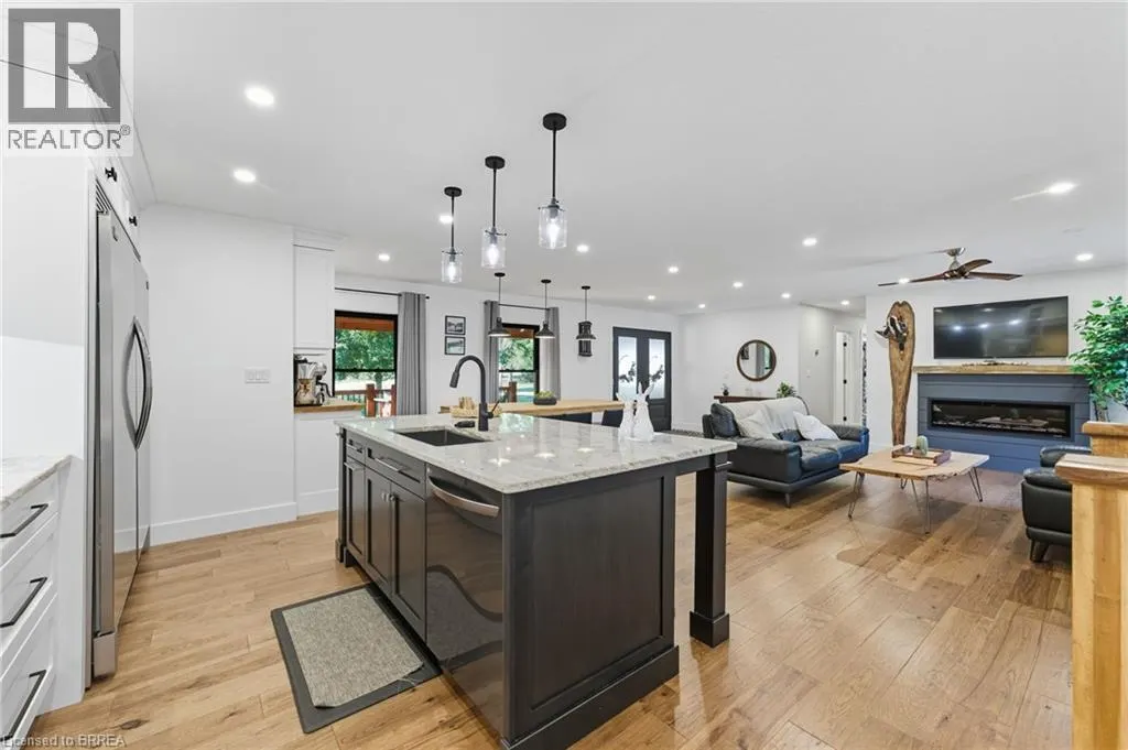 115 LAKESHORE Road