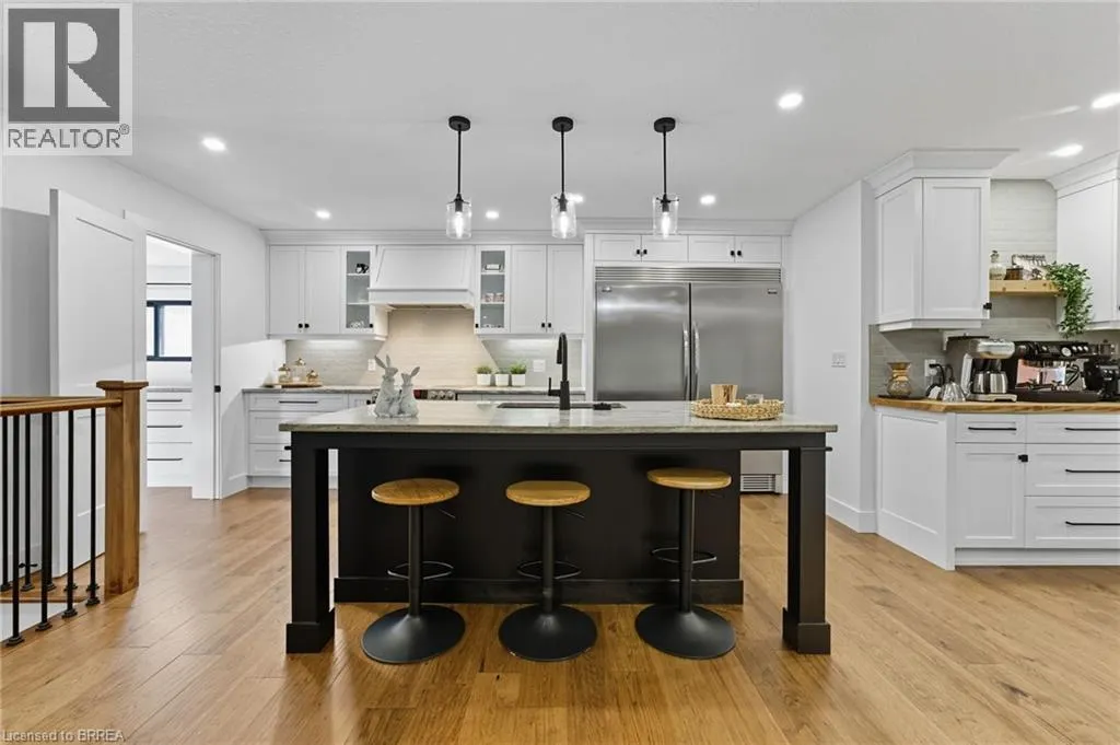115 LAKESHORE Road