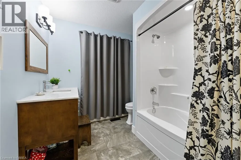 115 LAKESHORE Road
