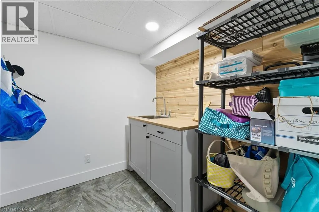 115 LAKESHORE Road