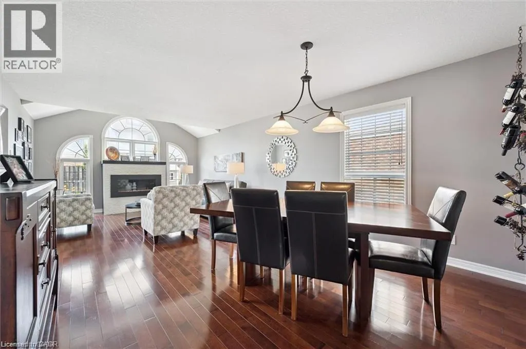 252 COLTON Circle