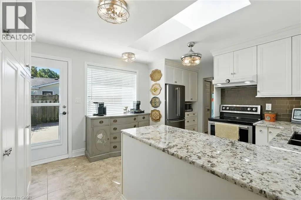 36 HARBOUR HEIGHTS Lane
