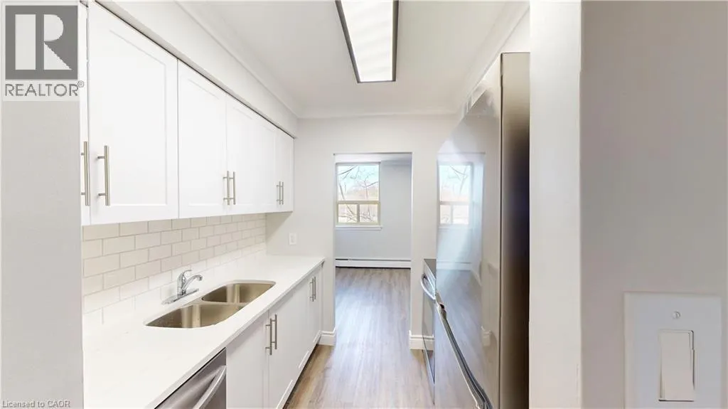 3189 KING Street E Unit# 711, #711