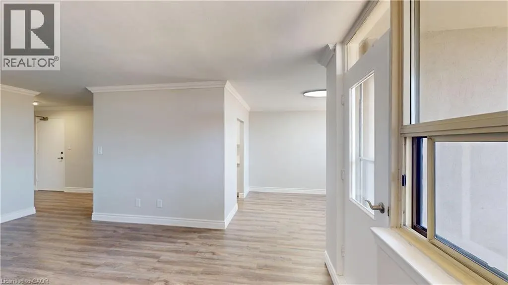 3189 KING Street E Unit# 711, #711