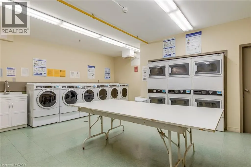 3189 KING Street E Unit# 404, #404