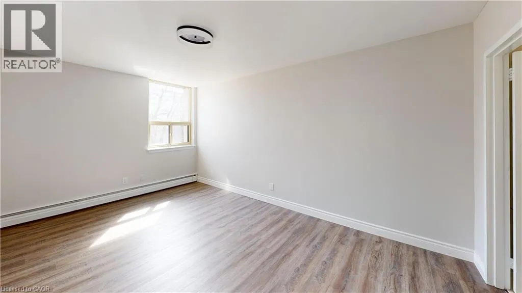 3189 KING Street E Unit# 404, #404