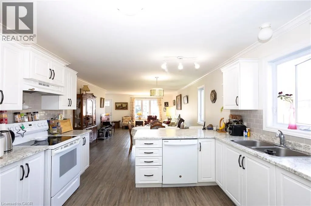 18 YUSKO Crescent