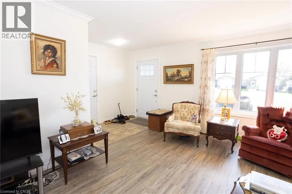 18 YUSKO Crescent