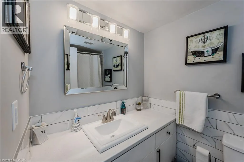 65 WESTMOUNT Road N Unit# 801, #801