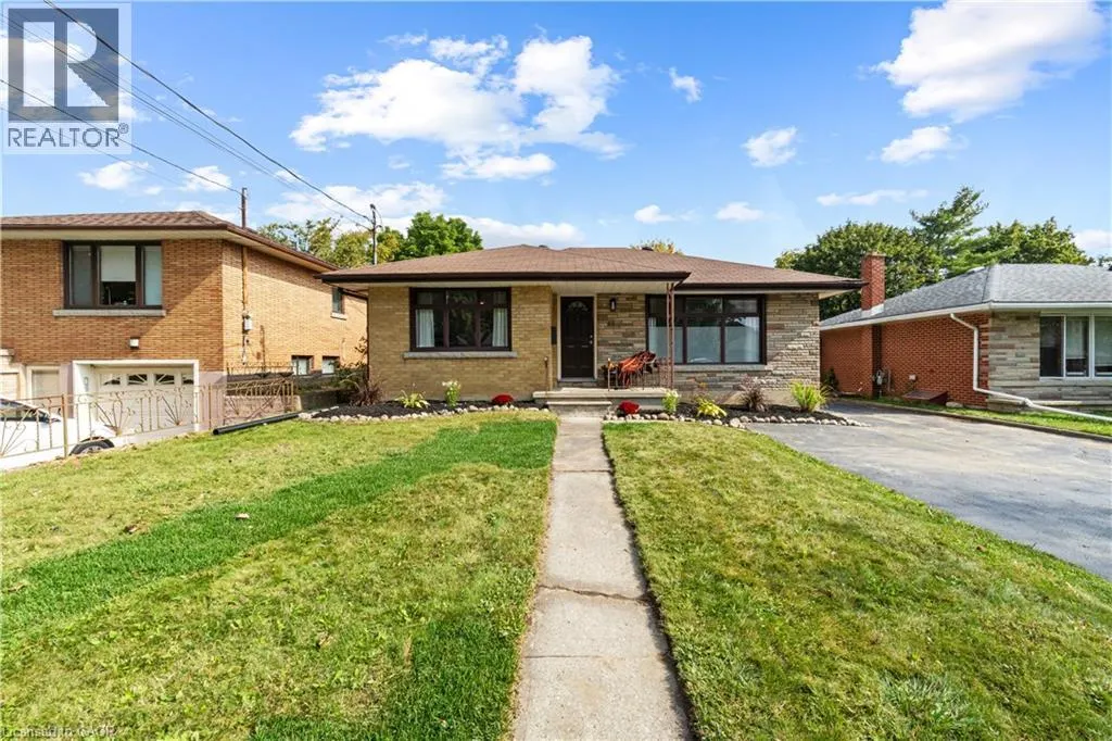11 CALGARY Avenue