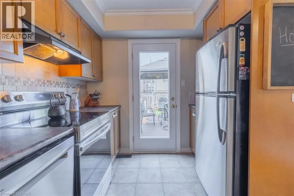 4 RUTHVEN Crescent