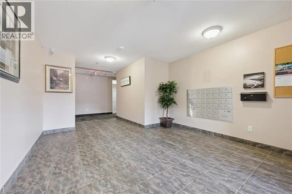 345 FISHER MILLS Road Unit# 305, #305
