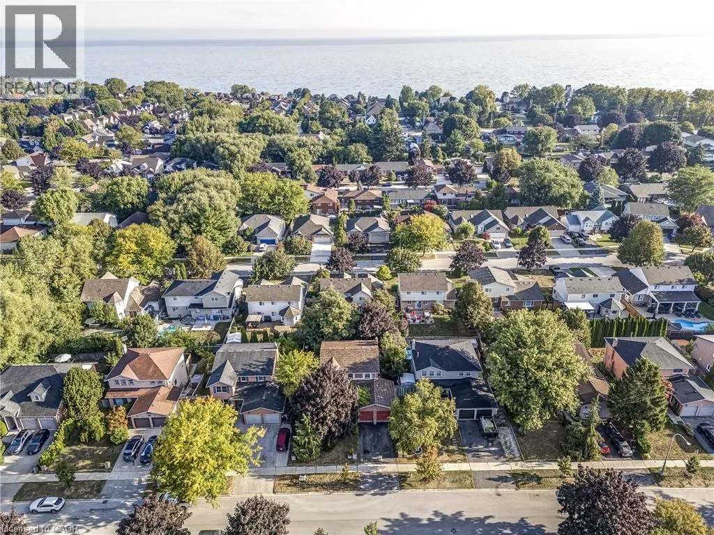 10 JEANETTE Avenue