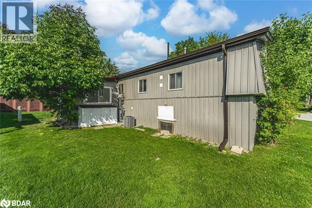 15 RIVERVIEW Circle