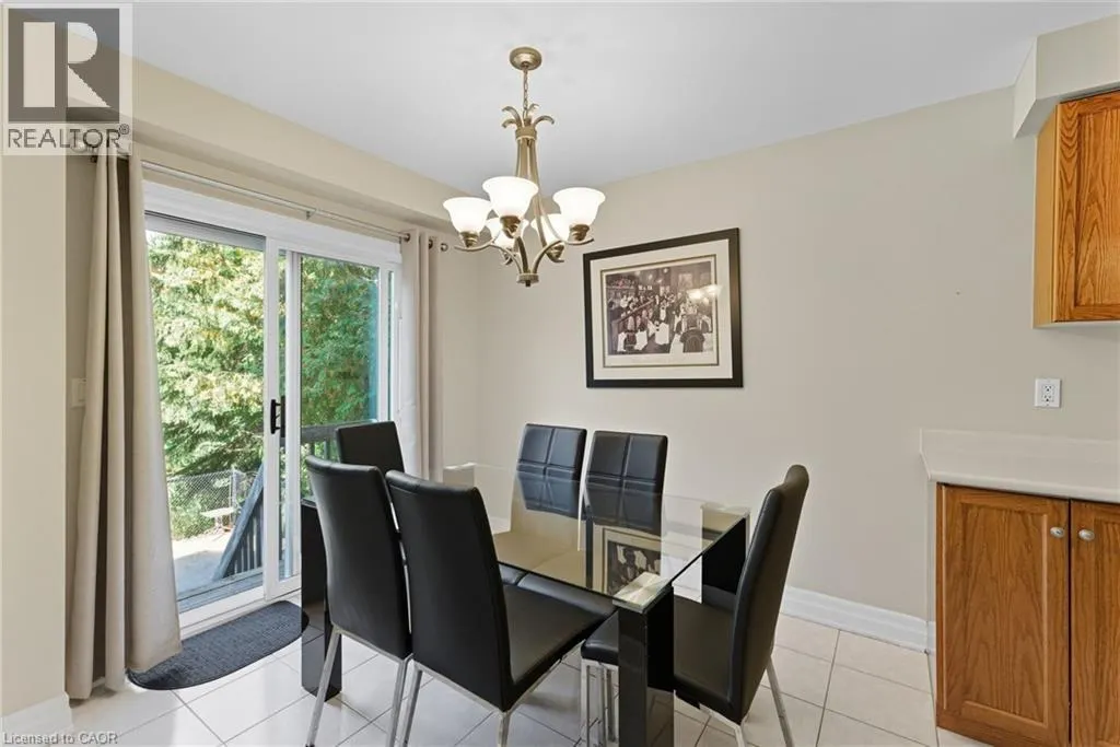 27 GLENHOLLOW Drive