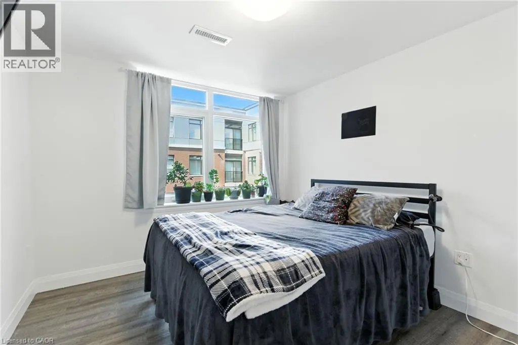1 REDFERN Avenue Unit# 304, #304