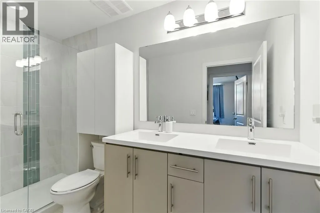 1 REDFERN Avenue Unit# 304, #304