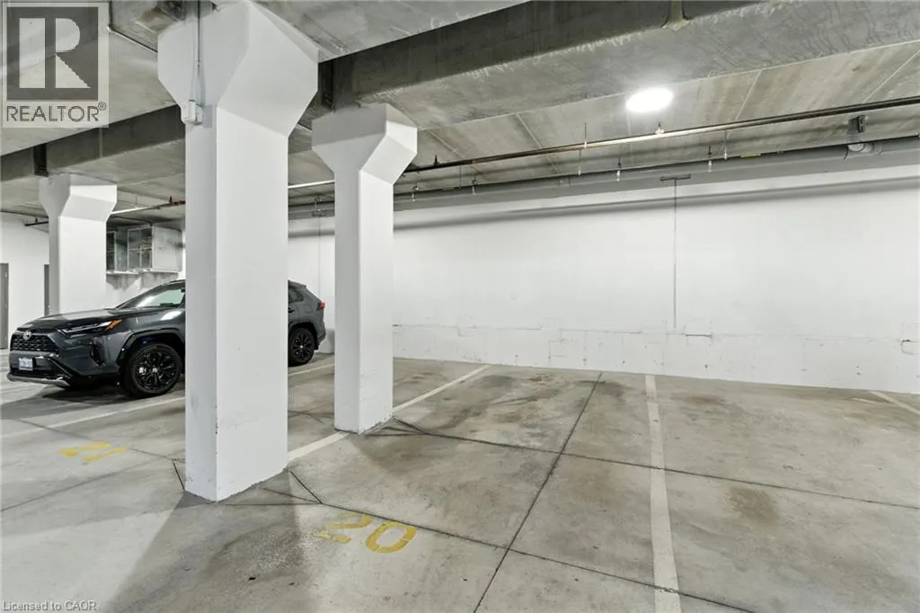 1 REDFERN Avenue Unit# 304, #304