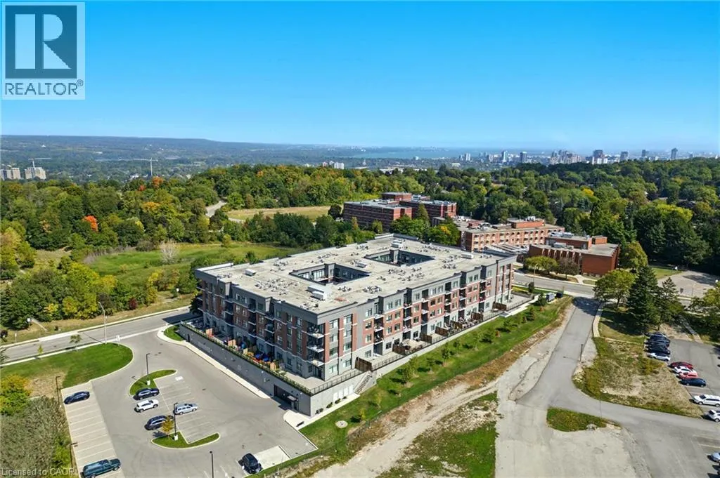 1 REDFERN Avenue Unit# 304, #304