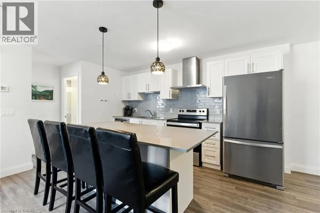 1 REDFERN Avenue Unit# 304, #304