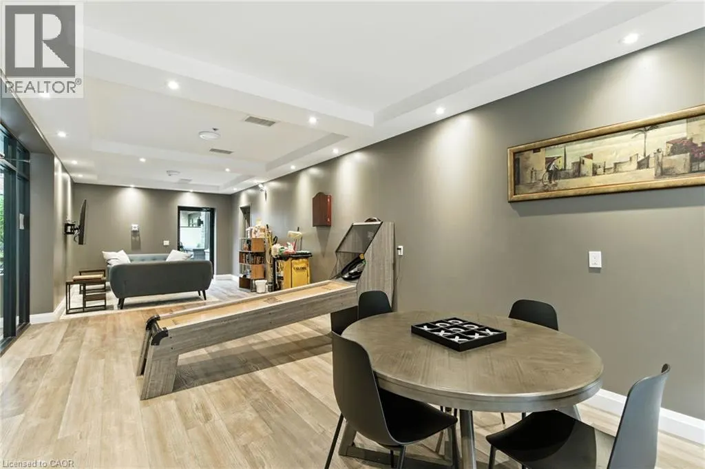 1 REDFERN Avenue Unit# 304, #304