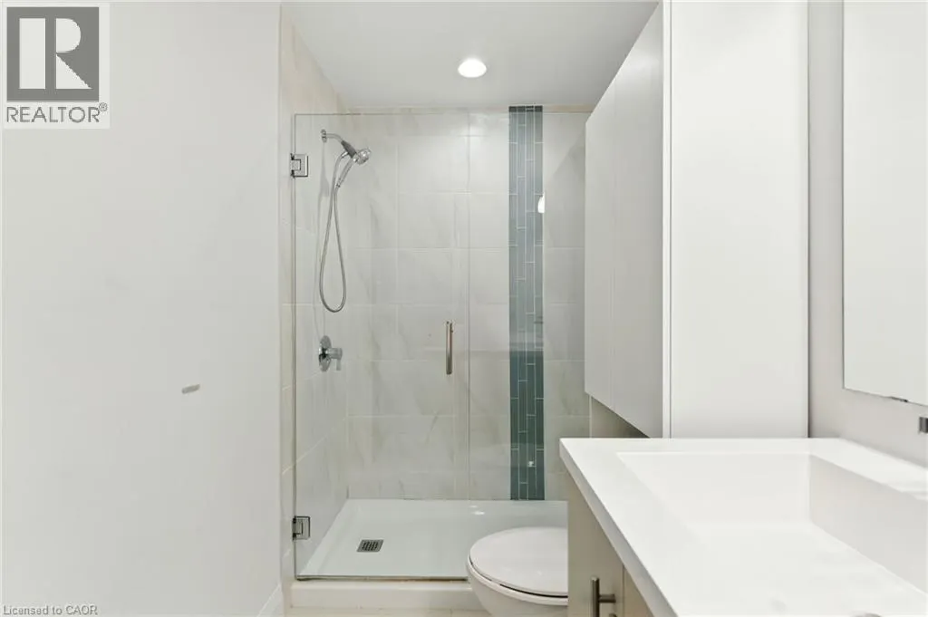 1 REDFERN Avenue Unit# 304, #304