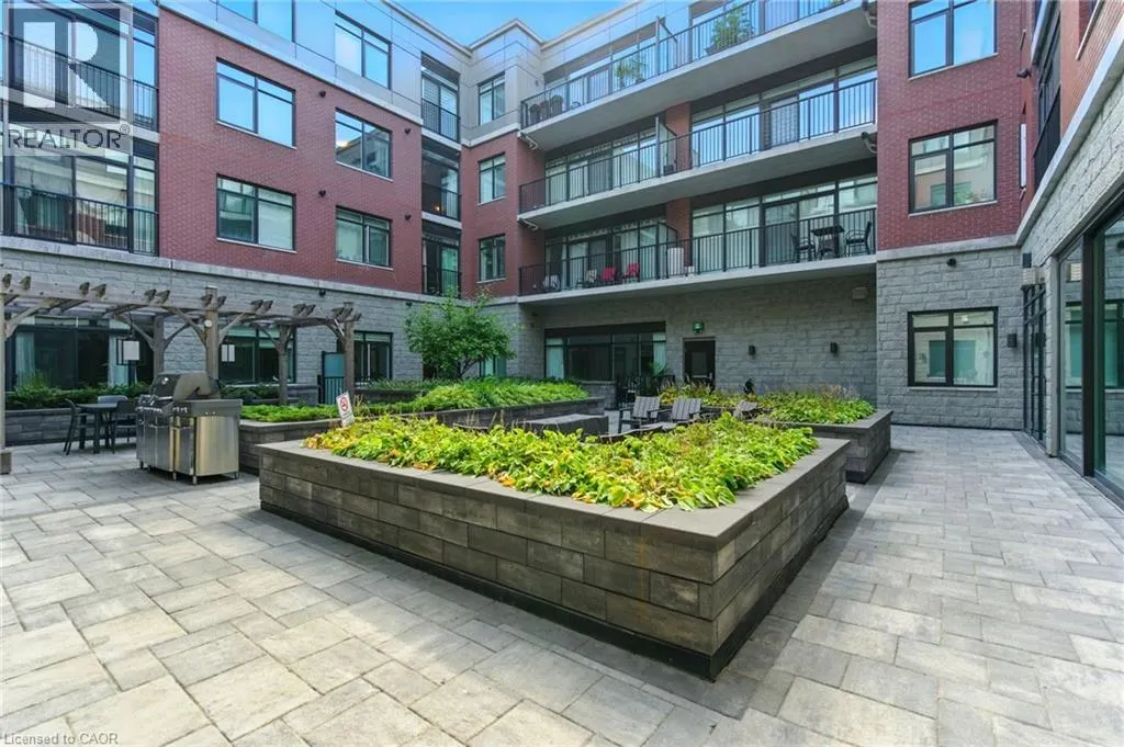 1 REDFERN Avenue Unit# 304, #304