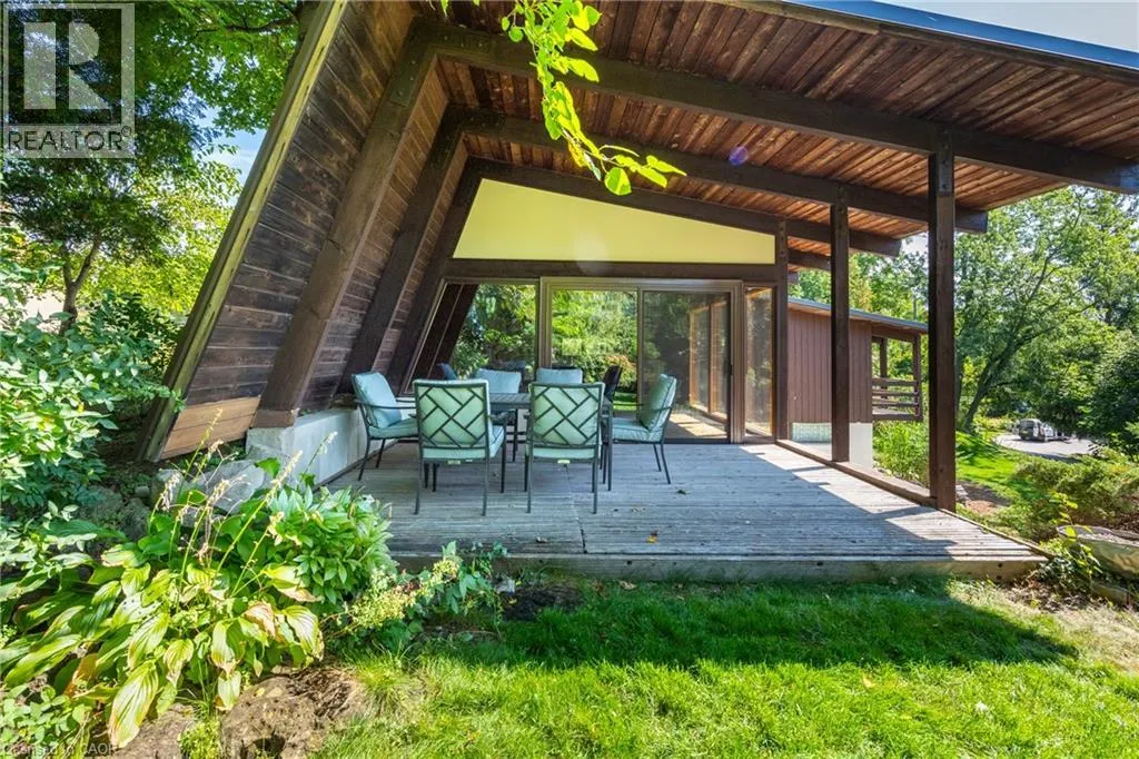 121 GRAND HILL Drive