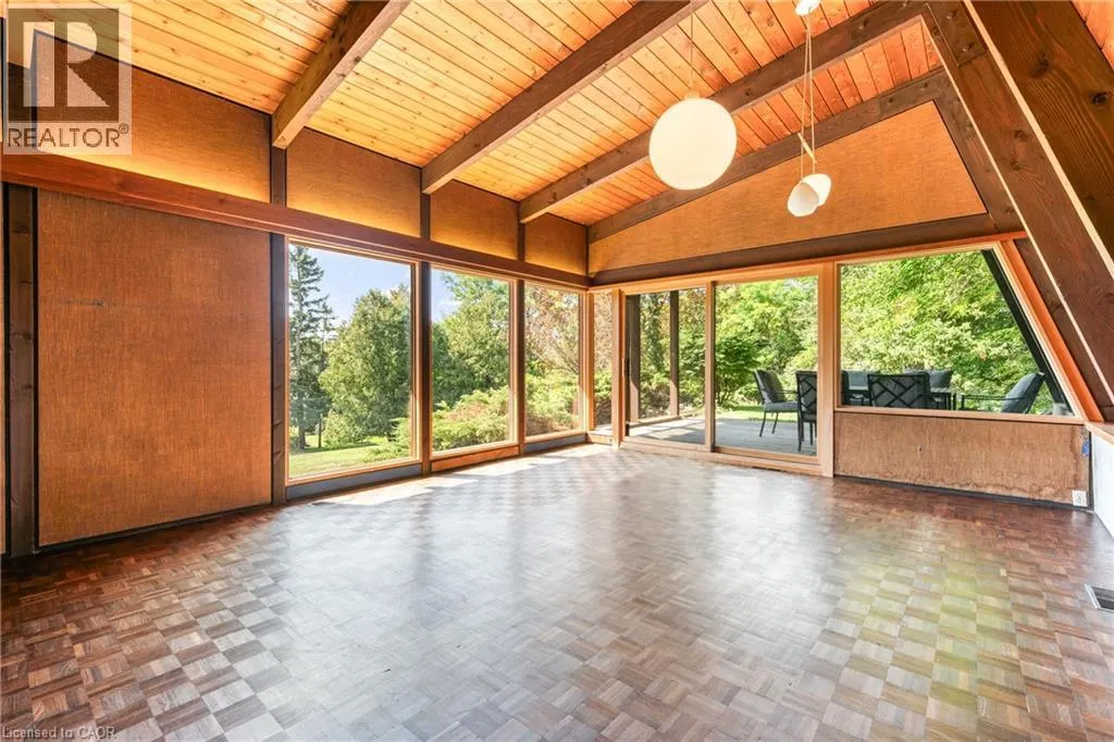 121 GRAND HILL Drive