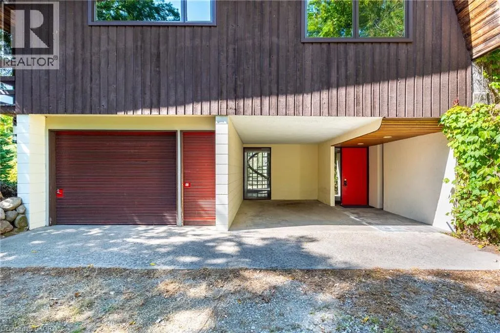 121 GRAND HILL Drive