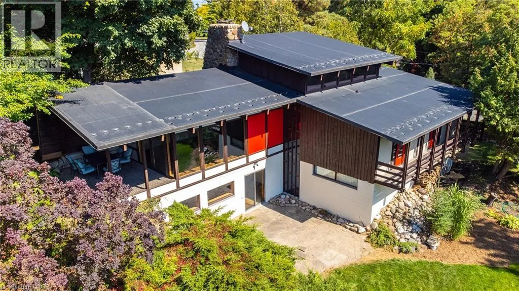 121 GRAND HILL Drive