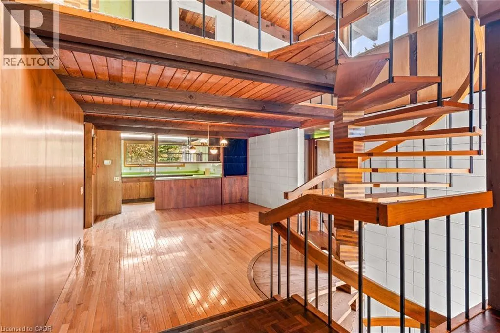 121 GRAND HILL Drive
