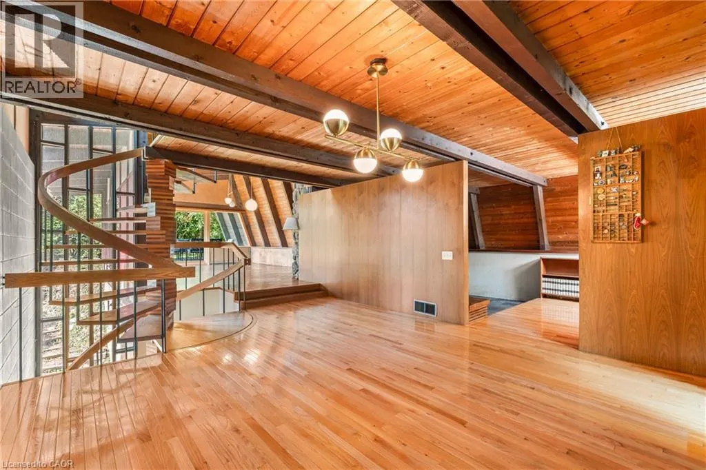 121 GRAND HILL Drive