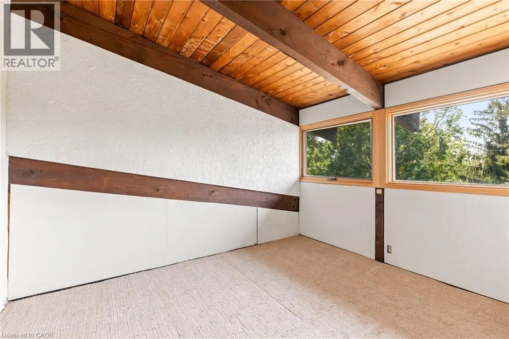 121 GRAND HILL Drive