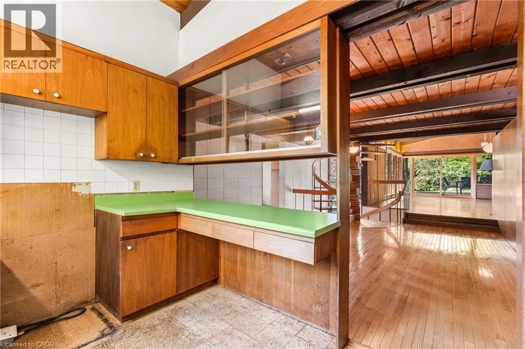 121 GRAND HILL Drive