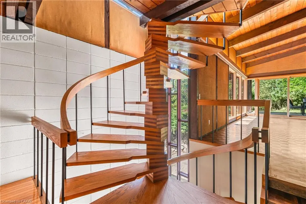 121 GRAND HILL Drive