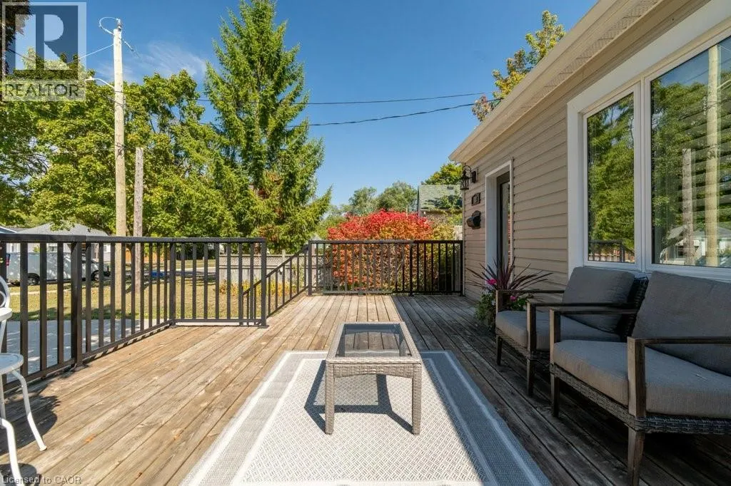 18 ST CLAIR Avenue