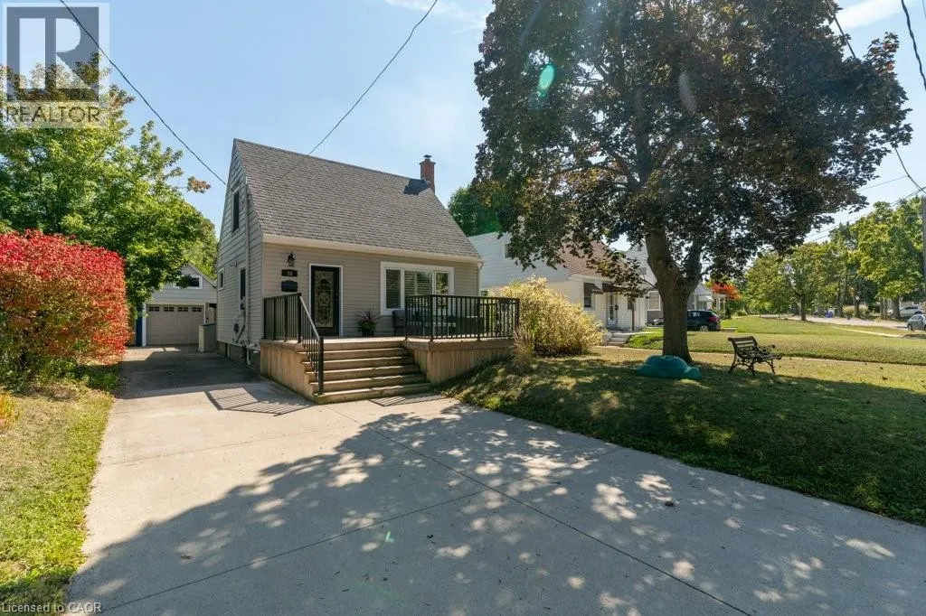 18 ST CLAIR Avenue
