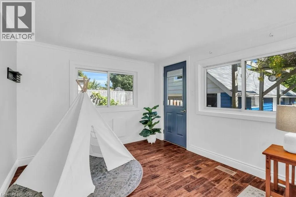 18 ST CLAIR Avenue