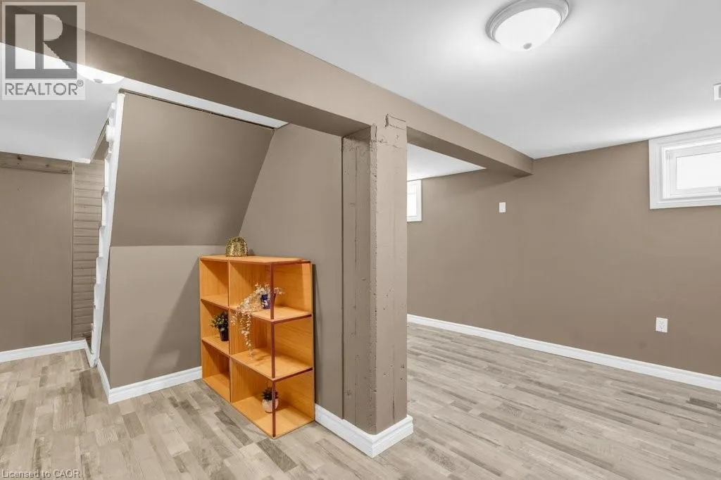 18 ST CLAIR Avenue