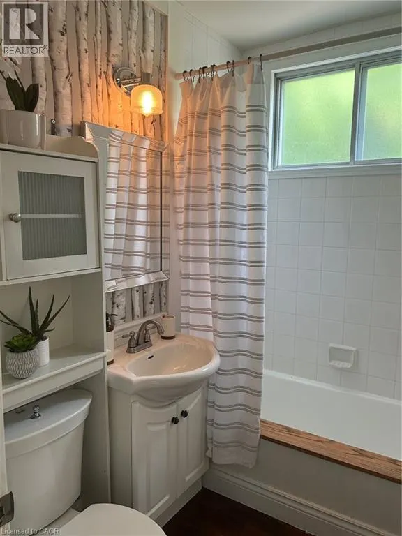 18 ST CLAIR Avenue