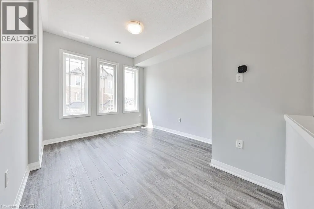 53 AQUARIUS Crescent