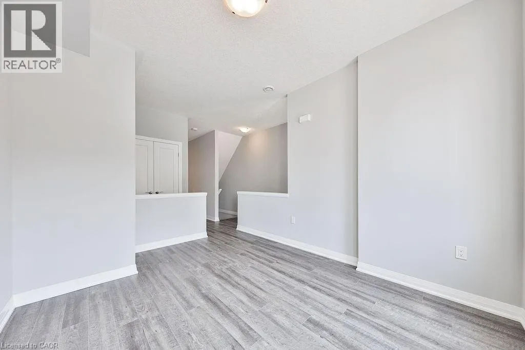 53 AQUARIUS Crescent