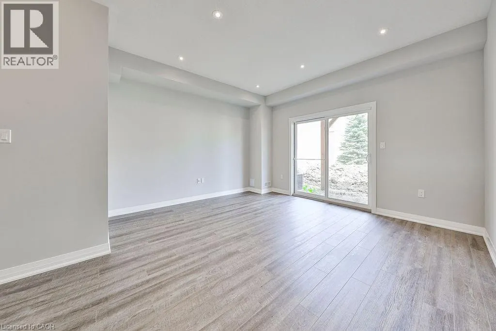 53 AQUARIUS Crescent